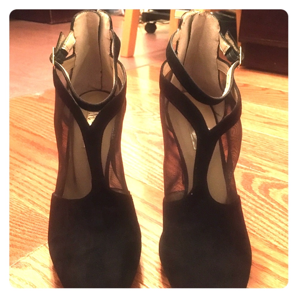 Black INC Brenna Pointed Toe Mesh Heels
